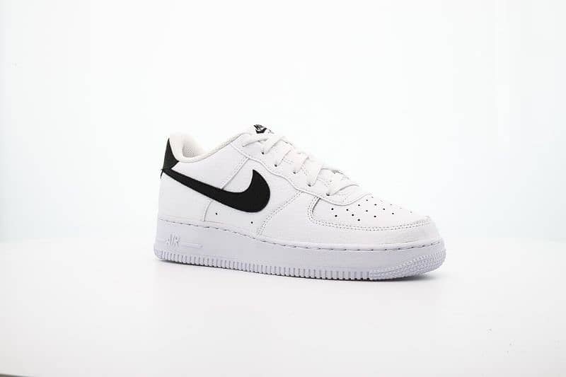 NIKE AIR FORCE 1 UNIVERSITY 1