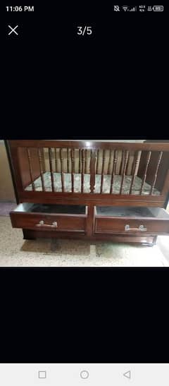 baby cot