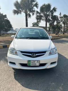 Honda Fit Aria 2006