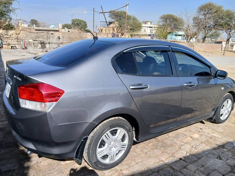 HONDA city 2010 urgent sale 3