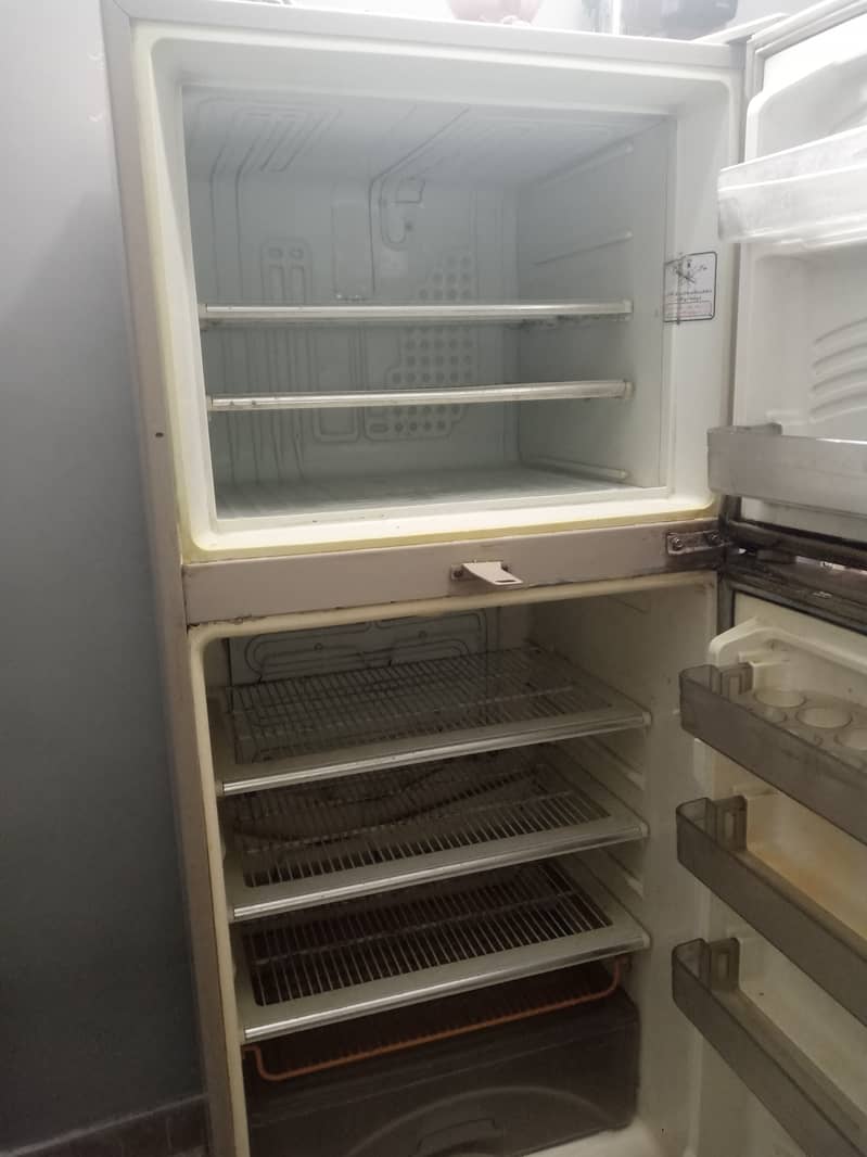 Home used refrigerator good condition 2