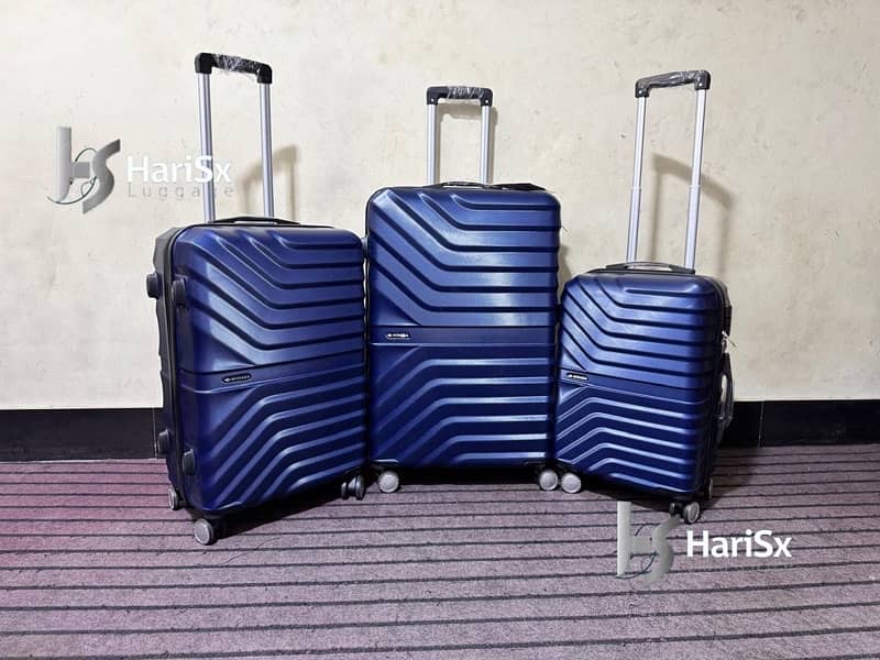 Luggage bags/ travel suitcases/ trolley bags/ travel trolley/ attachi 1