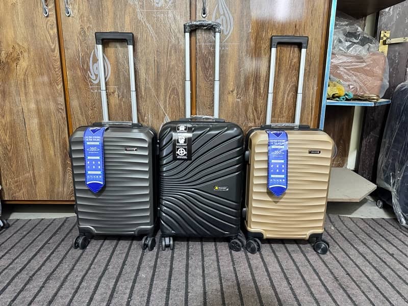 Luggage bags/ travel suitcases/ trolley bags/ travel trolley/ attachi 19