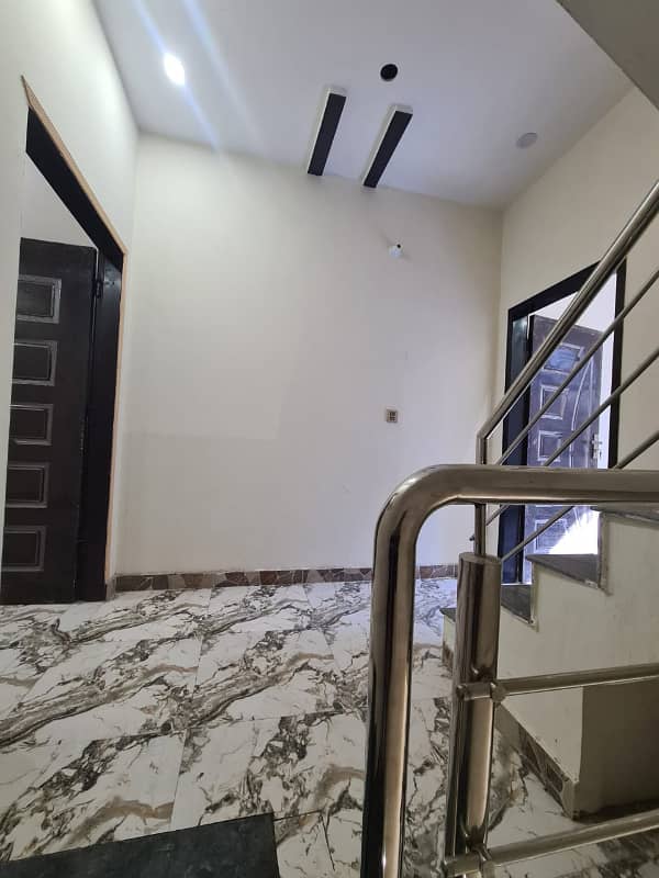 2 floor flat. For silent office at prime location 3