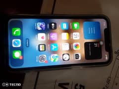 iphone 11 64gp  10/10 condtion