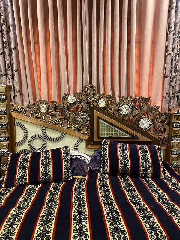 Solid wood king size bed 1