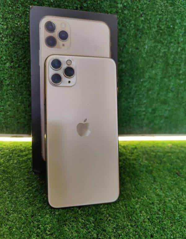 iPhone 11 pro max 256 03246751929Watsapp 0