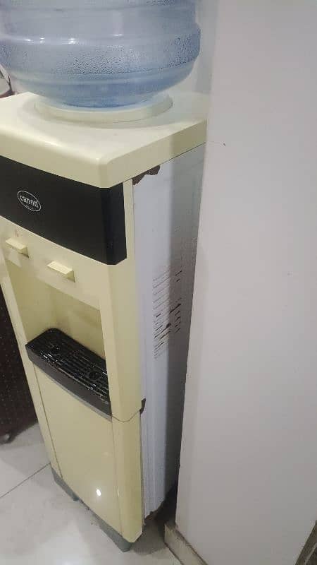 water dispenser good condition home used 1