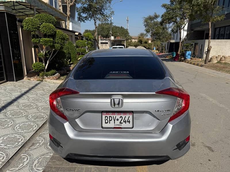 Honda Civic X 2019 model 12