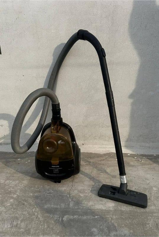 Philips Vaccum Cleaner 1