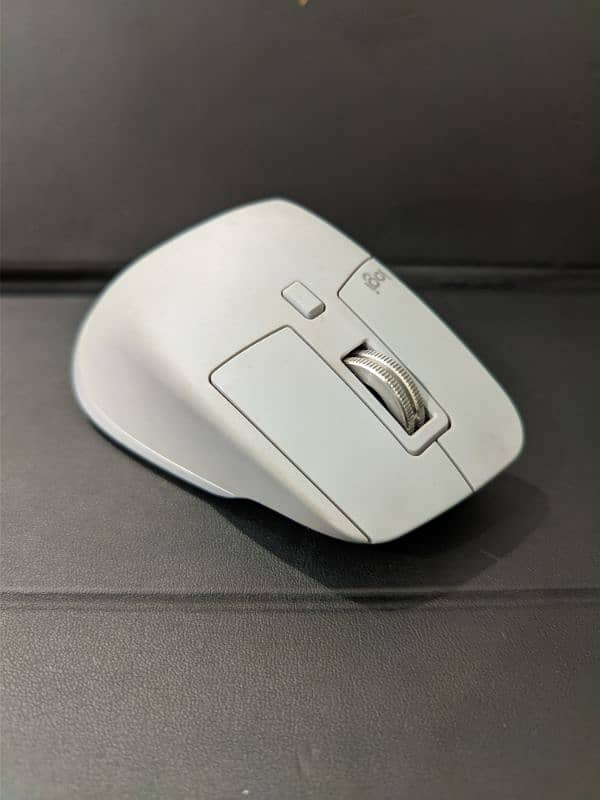 Logitech MX master 3 multi device Bluetooth type C rechargable mouse 3