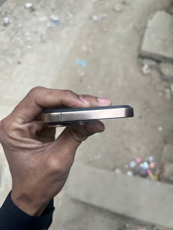 iPhone XR converted into iPhone 16 pro 1