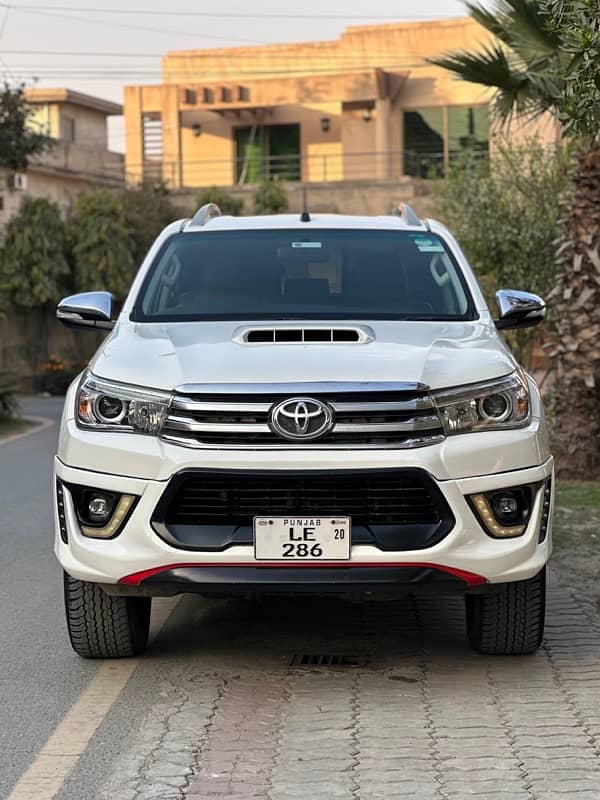 Toyota Hilux 2017 3