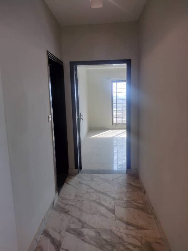 11 MARLA 3-BEDROOM APARTMENT FOR RENT IN ASKARI -11 LAHORE. 8