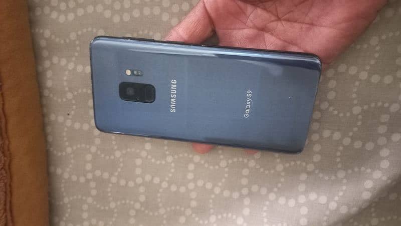 Samsung S9. . 4 gb or 64 gb bilkul ok 0