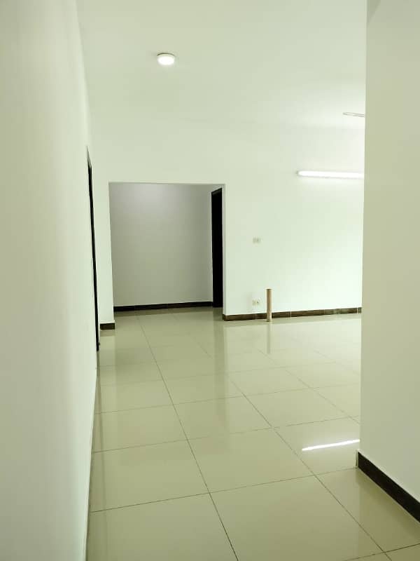 10 MARLA 3 BEDROOM APARTMENT FOR RENT IN ASKARI -11 LAHORE. 0