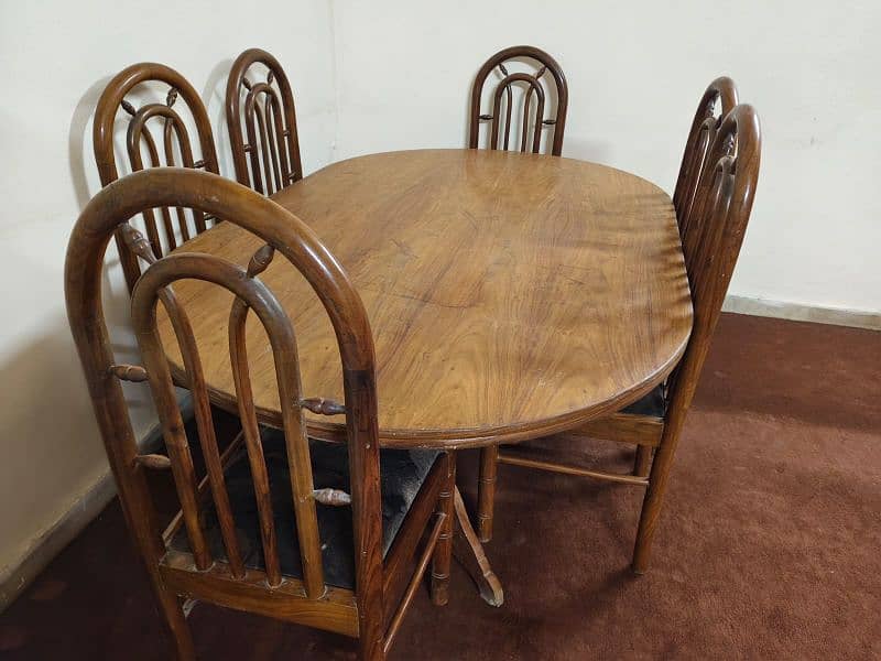 6 person Dining Table 0