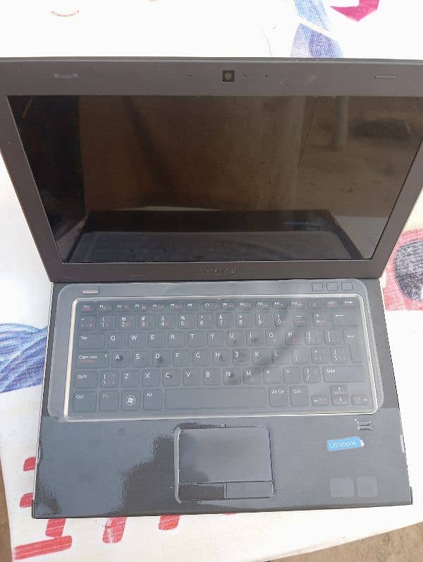 Dell Laptop Cori 3.3rd generation Ultra book. 3