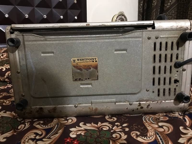 Westpoint Oven Toaster 1