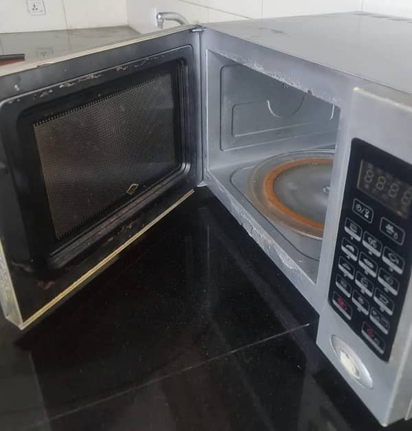 Used Haier Microwave Oven 3