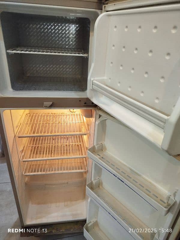 Haier refrigerator HRF-195 1