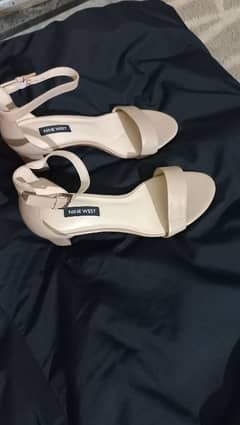 Nine West Sandal , Ivory Heels