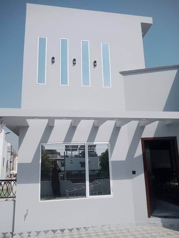 10 Marla Ultra Modern Decent Designer House for sale in Buch Executive Villas Multan 38