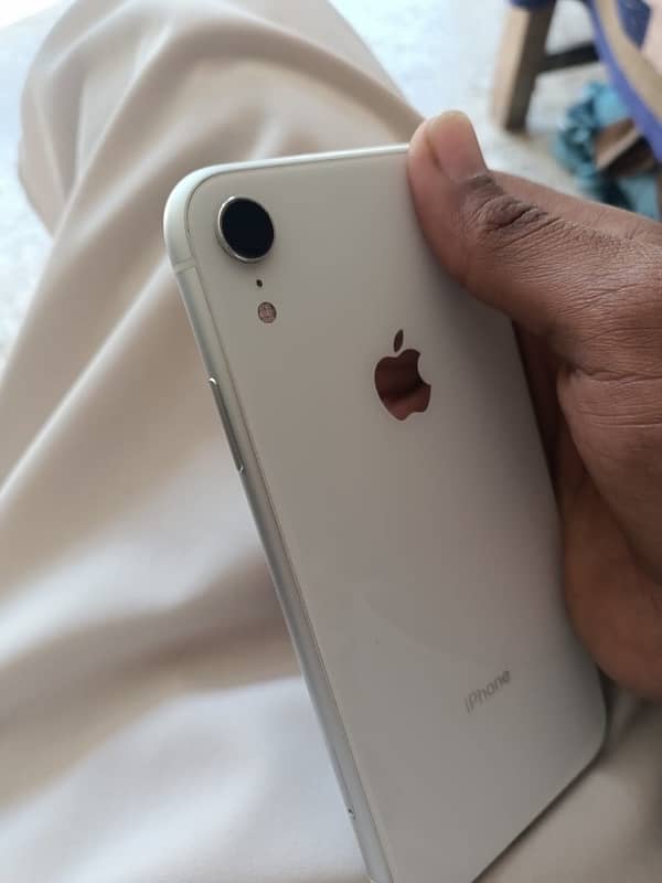 Non PTA I Phone Xr 64GB 80% BH 6