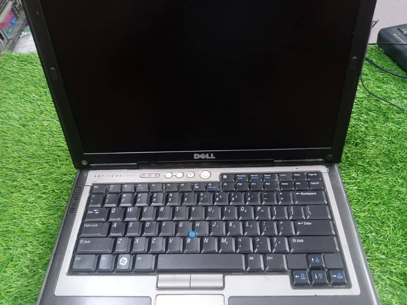 Dell cor2do laptop 1