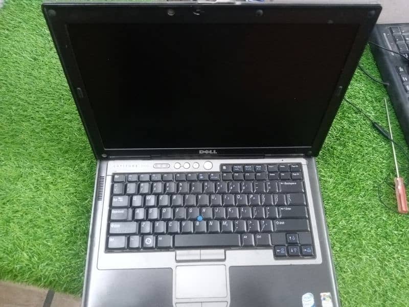 Dell cor2do laptop 4