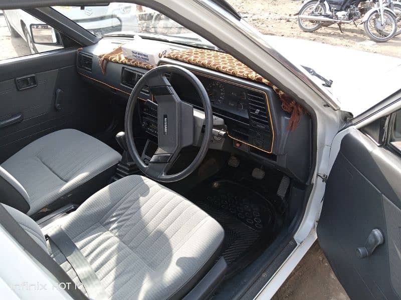 Nissan Sunny 1989 5