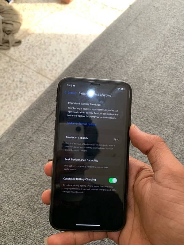 iPhone XR 3