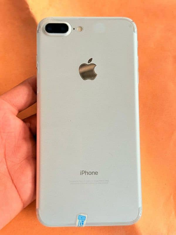 iphone 7 plus condition 10/9 battery 81 5