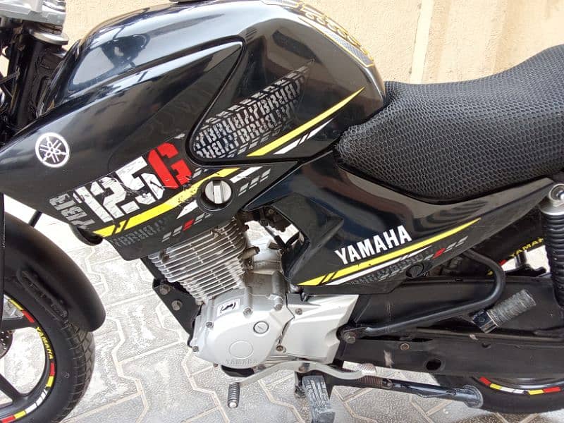 Yamaha YBR 125G model 2021 3