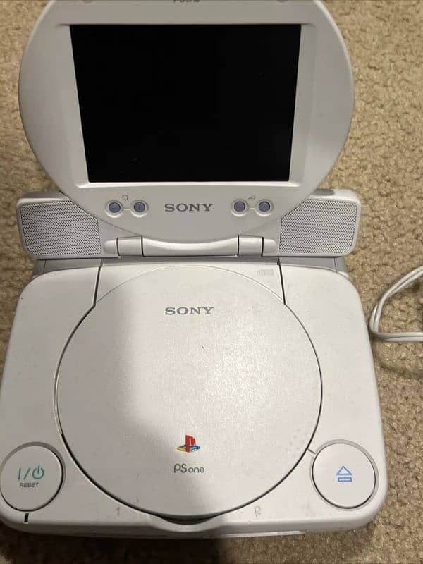 Playstation PSOne With LCD 4