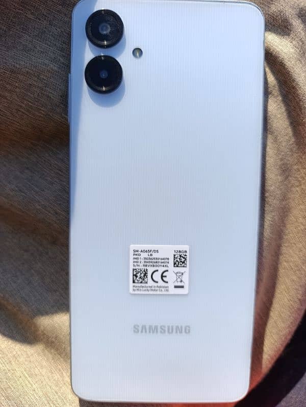 Samsung A06(6/128) 3