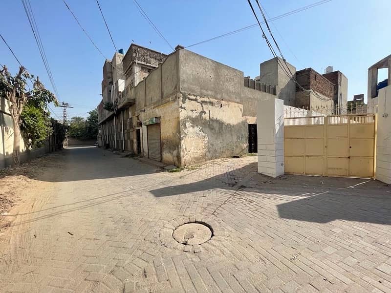 11 Marla House for sale in Gulgasht Colony near Oregano Pizza 1