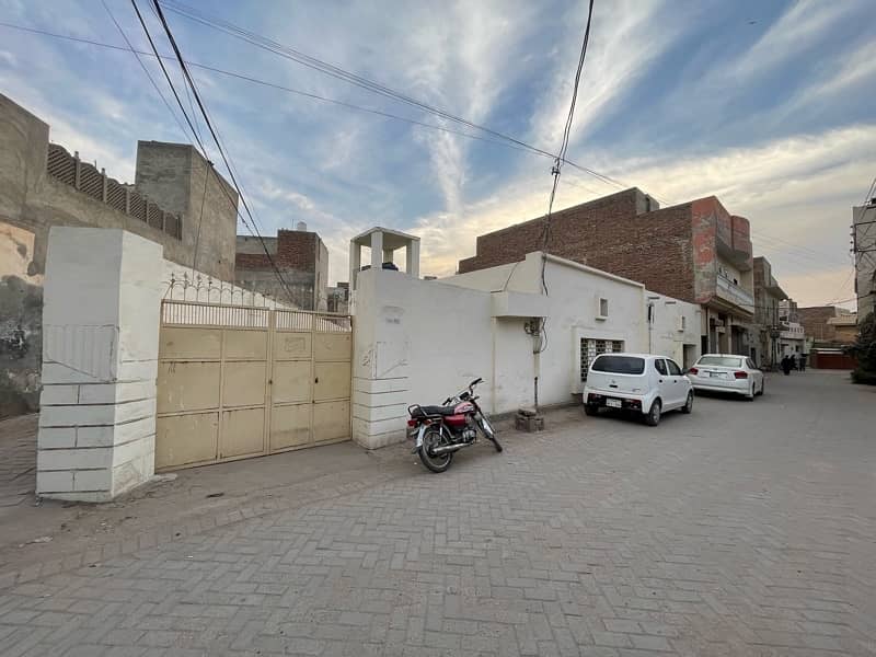 11 Marla House for sale in Gulgasht Colony near Oregano Pizza 4