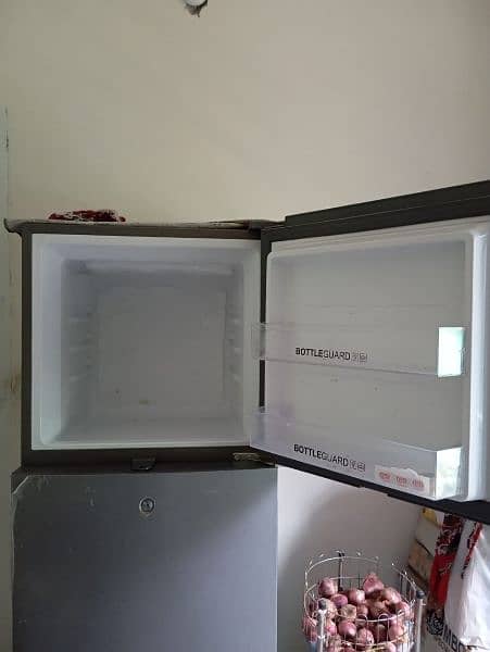 Haier Refrigerator 276-EBS for Sale 2