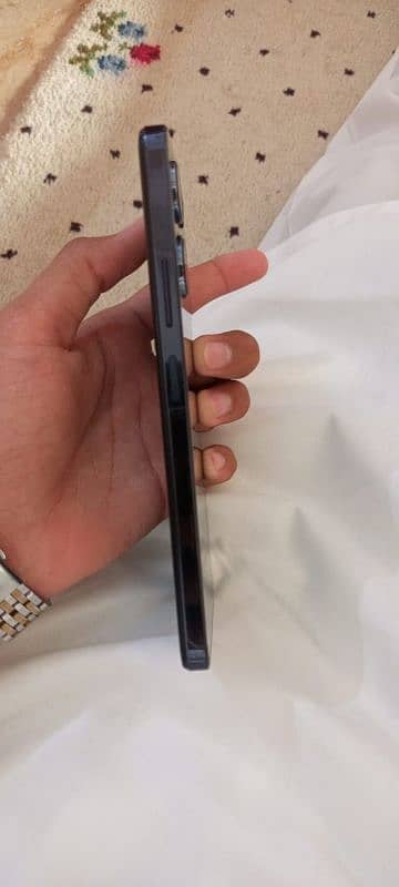 infinix note 30 pta approved 6/64gb 5000 mah battery  all  only phone. 1