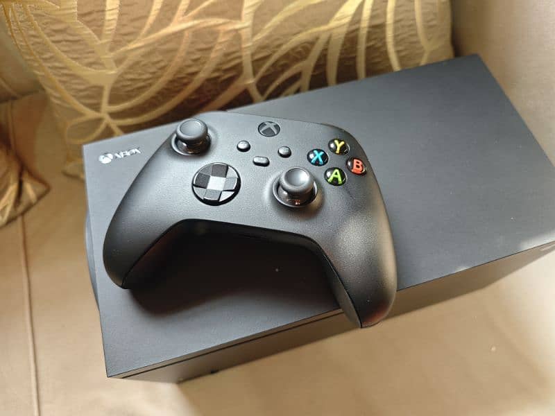 Xbox Series X 1TB complete package with 11 games 6