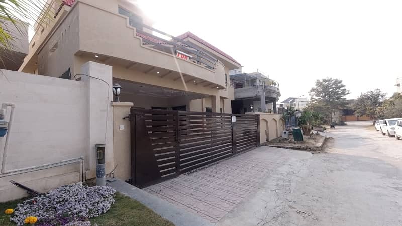 Beautiful 1 Kanal House For Sale In F-15 4