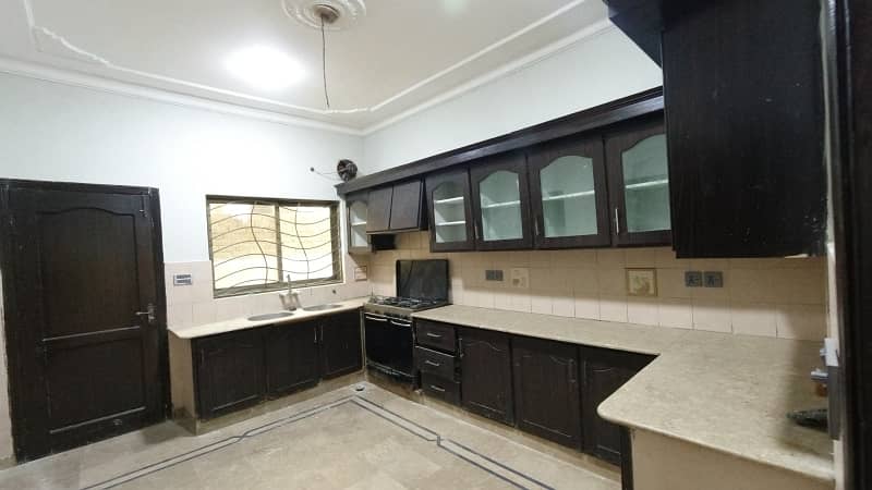 Beautiful 1 Kanal House For Sale In F-15 18