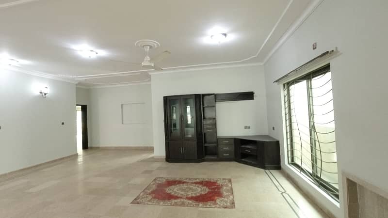 Beautiful 1 Kanal House For Sale In F-15 24