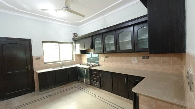 Beautiful 1 Kanal House For Sale In F-15 34