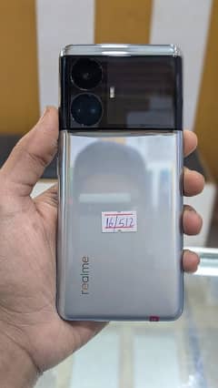 Realme GT5