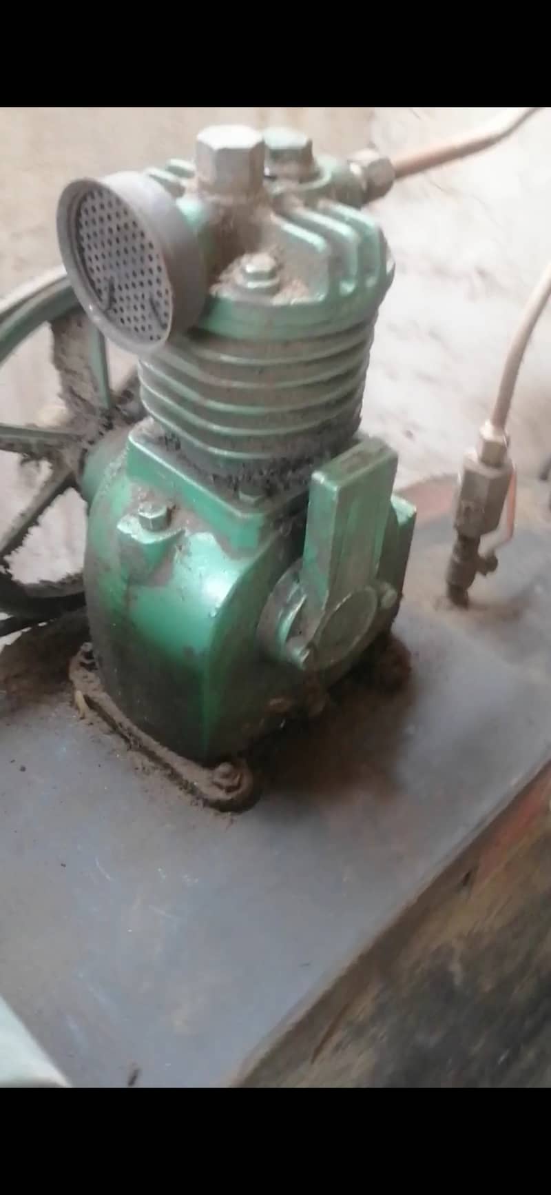 Air compressor machine is available for sale! 2