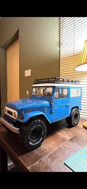 REMOTE CONTROL FMS 1:10 TOYOTA FJ40 1