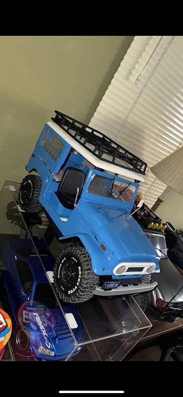 REMOTE CONTROL FMS 1:10 TOYOTA FJ40 3