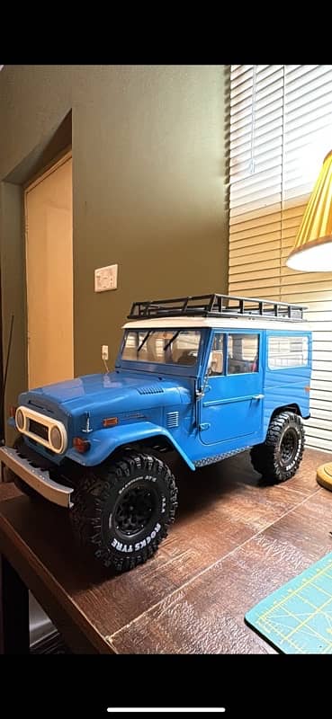 REMOTE CONTROL FMS 1:10 TOYOTA FJ40 4